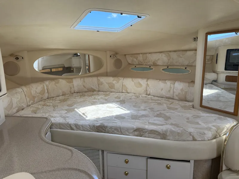 Slide: The Image of Sea Ray Sundancer 310 1999 - 22