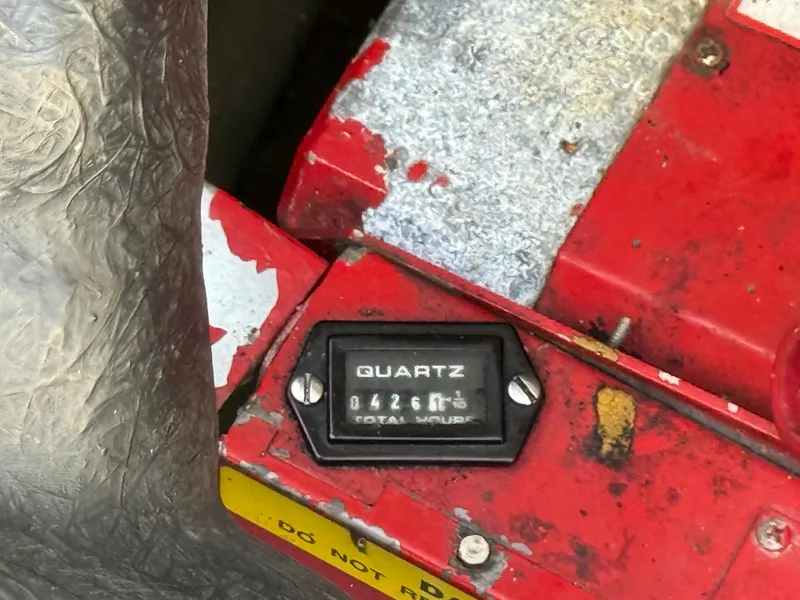 Slide: The Image of Sea Ray Sundancer 310 1999 - 29