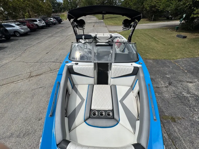 Slide: The Image of Tigé RZ4 2015 - 14