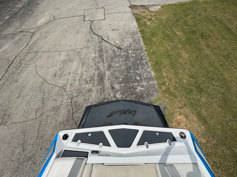 Slide: The Image of Tigé RZ4 2015 - 6