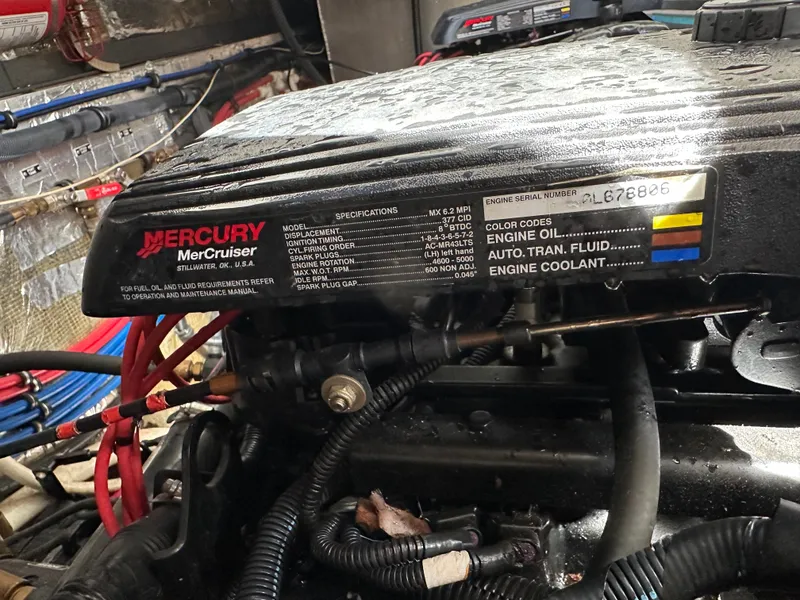 Slide: The Image of Wellcraft 3300 Martinique 2002 - 22