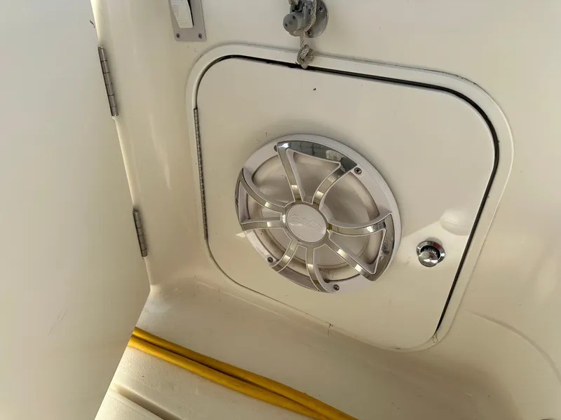 Slide: The Image of Wellcraft 3300 Martinique 2002 - 24