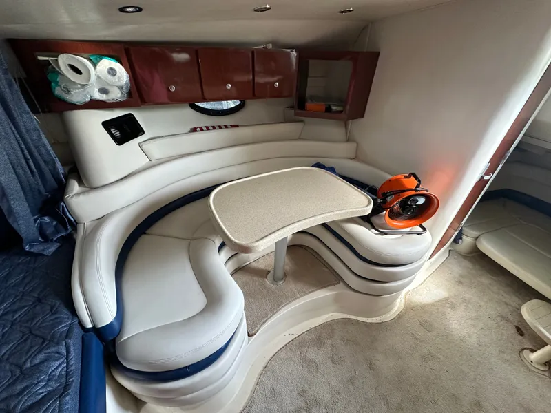 Slide: The Image of Wellcraft 3300 Martinique 2002 - 28