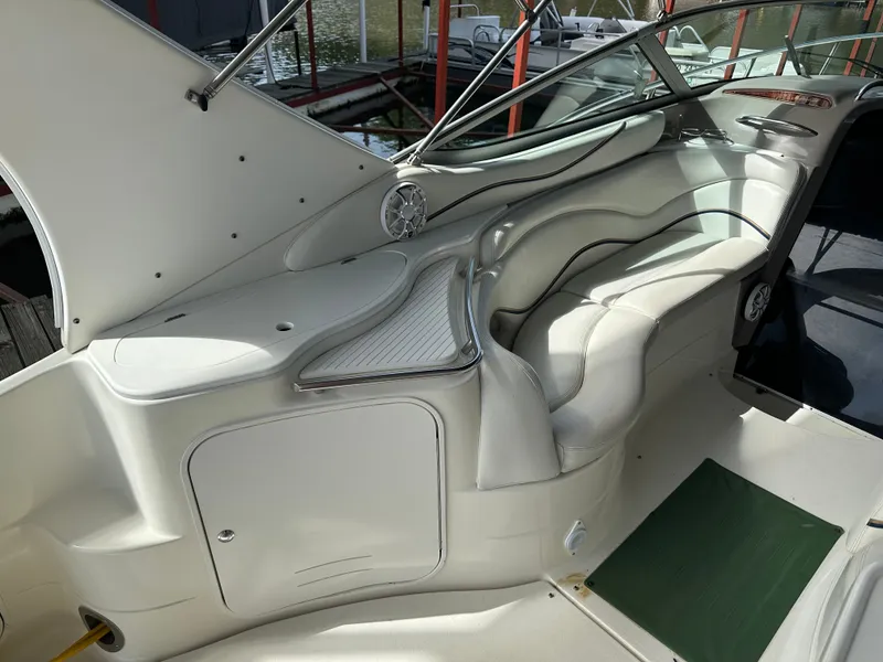 Slide: The Image of Wellcraft 3300 Martinique 2002 - 6