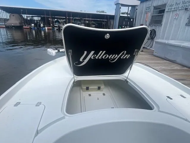 Slide: The Image of Yellowfin 24 Bay 2013 - 13