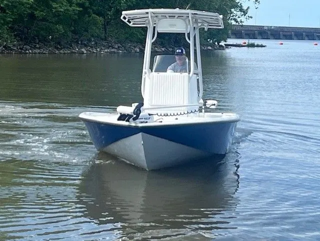 Slide: The Image of Yellowfin 24 Bay 2013 - 25