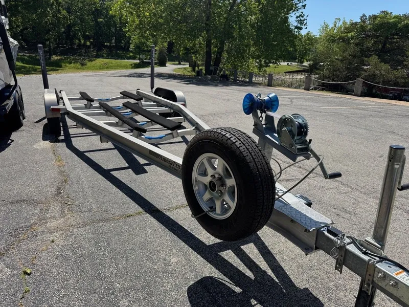 Slide: The Image of Yellowfin 24 Bay 2013 - 30