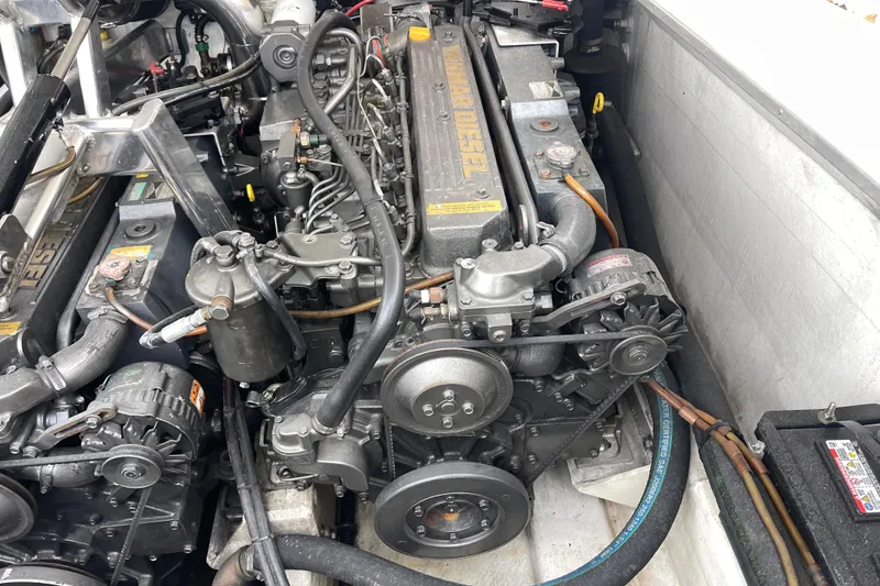 Slide: The Image of 1998 Nor-Tech 5000V Diesel engine, detailed view of mechanical components. - 39