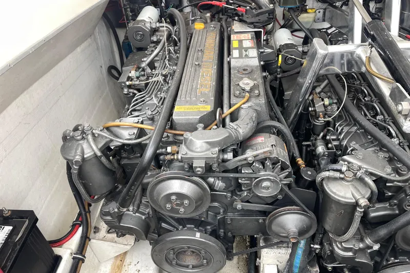 Slide: The Image of 1998 Nor-Tech 5000V Diesel engine, detailed view of mechanical components. - 41