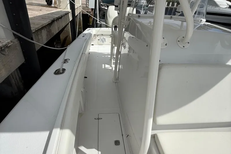 Slide: The Image of 2007 Jupiter 31 boat interior, white deck, docked at marina. - 18