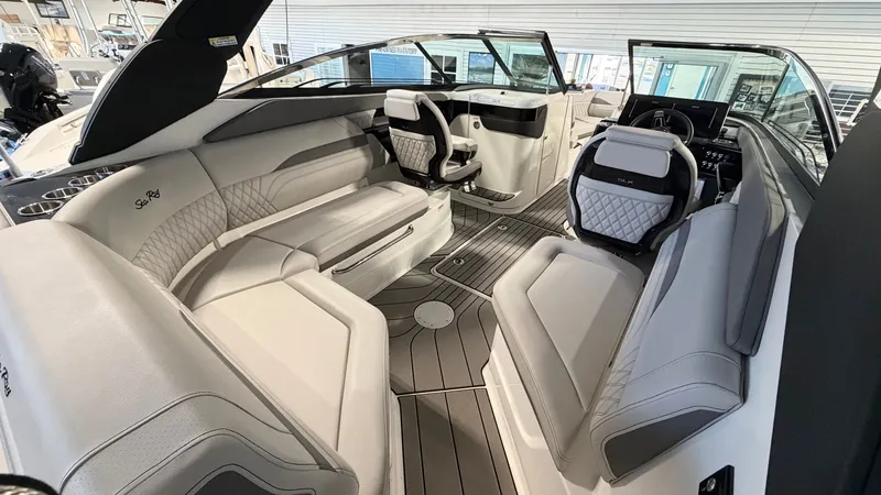 Slide: The Image of Sea Ray SLX 260 Outboard 2026 - 5
