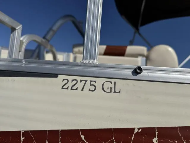 Slide: The Image of 2007 Bennington 2275 GL boat, close-up of model number on side railing. - 10
