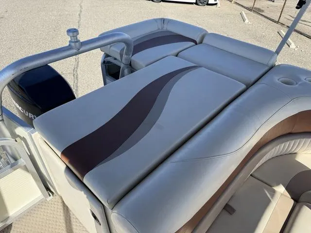 Slide: The Image of Bennington 2275 GL 2007 - 52