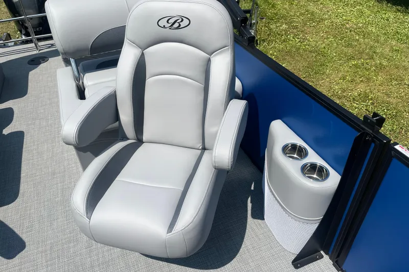 Slide: The Image of Luxurious seating on 2025 Bentley Pontoons Legacy QSB with cup holders, gray upholstery. - 12