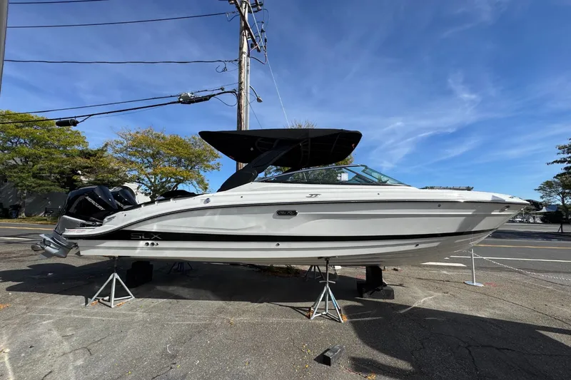 Slide: The Image of Sea Ray SLX 280 Outboard 2026 - 0