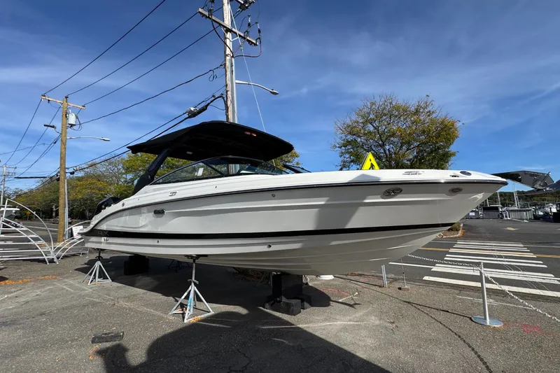 Slide: The Image of Sea Ray SLX 280 Outboard 2026 - 1