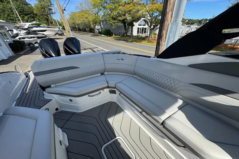 Slide: The Image of Sea Ray SLX 280 Outboard 2026 - 7