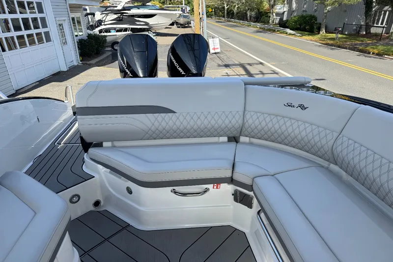 Slide: The Image of Sea Ray SLX 280 Outboard 2026 - 8