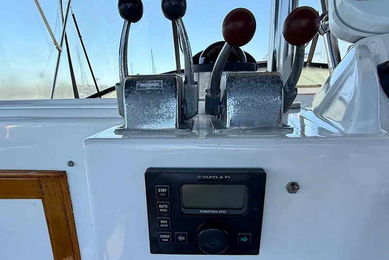 Slide: The Image of Control panel of a 1991 Kong & Halvorsen Island Gypsy boat with Simrad autopilot. - 46