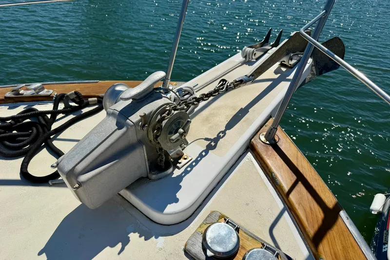 Slide: The Image of Bow of 1991 Kong & Halvorsen Island Gypsy yacht with anchor and winch system. - 52