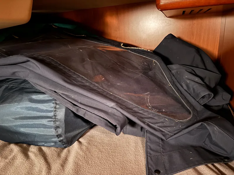 Slide: The Image of Hunter 336 2009 - 102