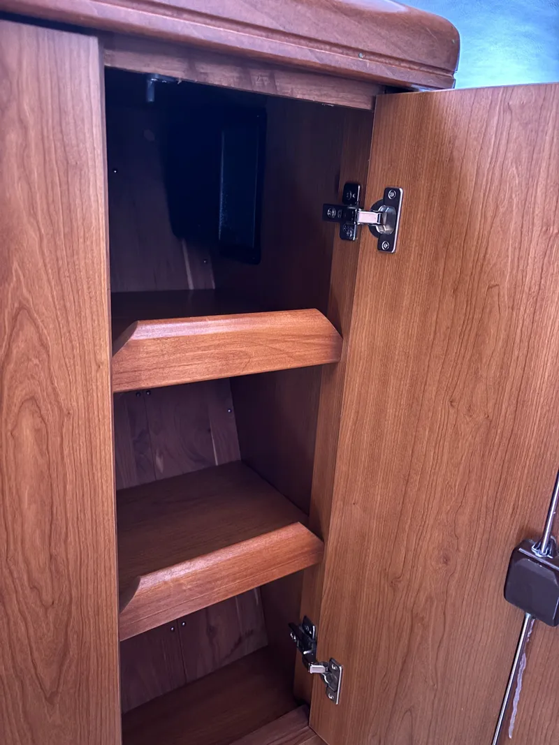 Slide: The Image of Hunter 336 2009 - 104