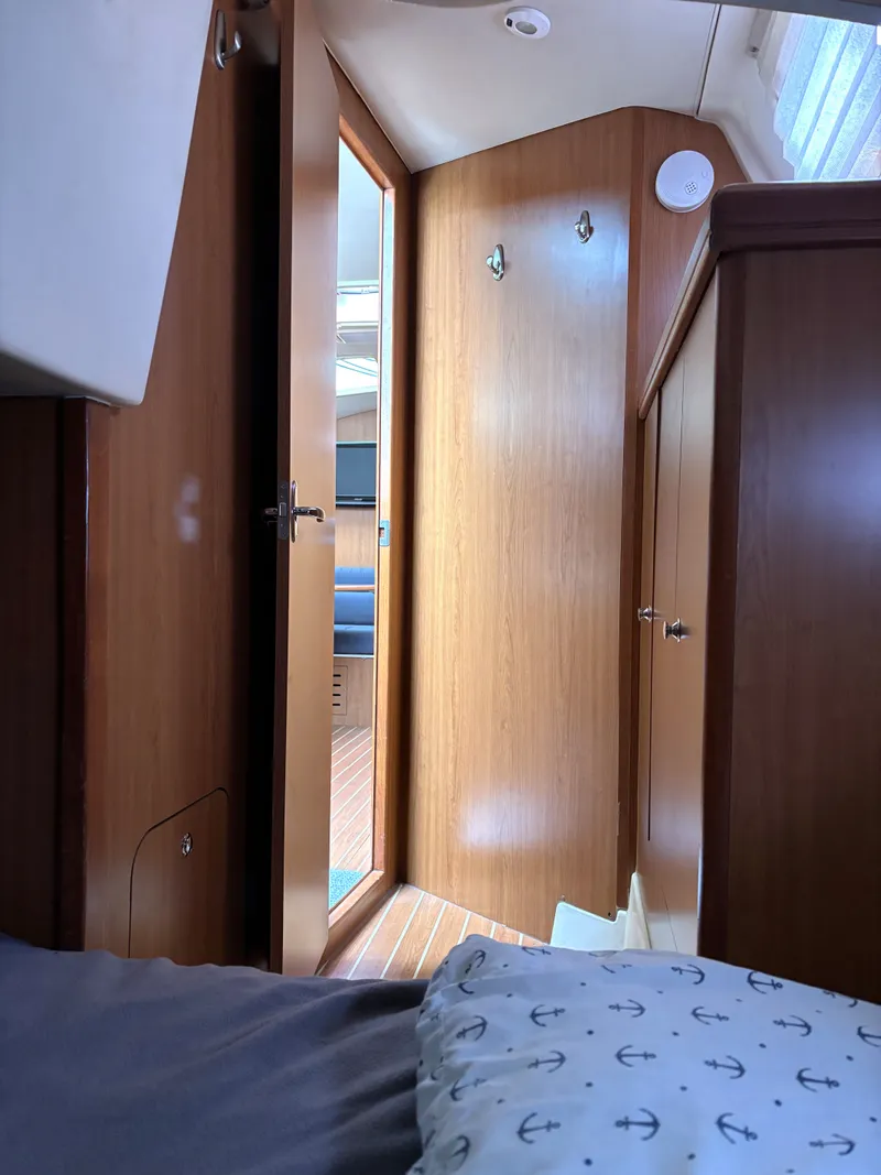 Slide: The Image of Hunter 336 2009 - 106