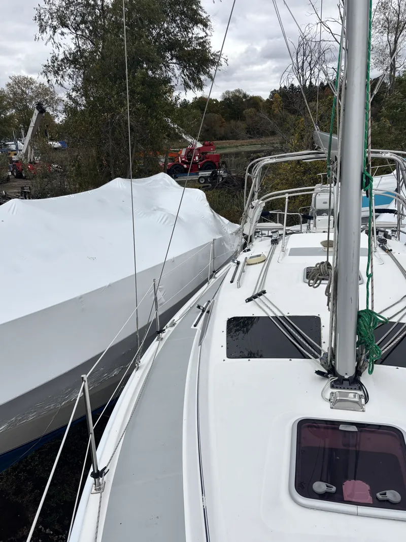 Slide: The Image of Hunter 336 2009 - 18