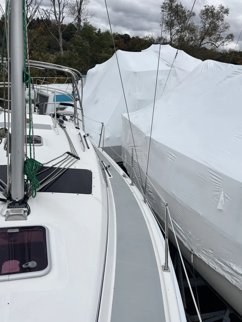 Slide: The Image of Hunter 336 2009 - 19