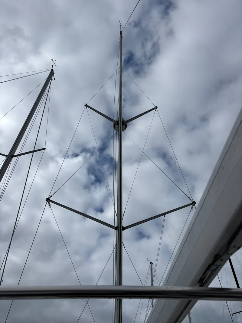 Slide: The Image of Hunter 336 2009 - 24