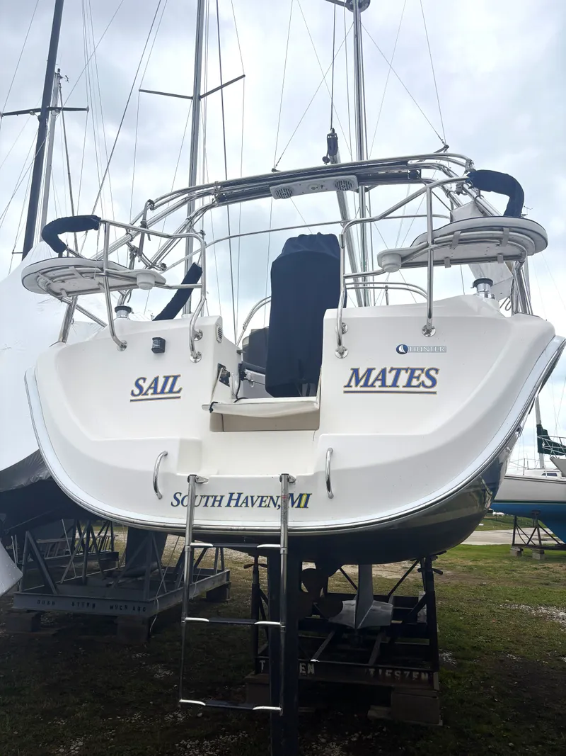 Slide: The Image of Hunter 336 2009 - 3