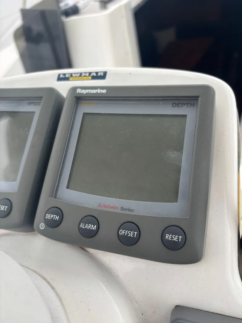 Slide: The Image of Hunter 336 2009 - 31