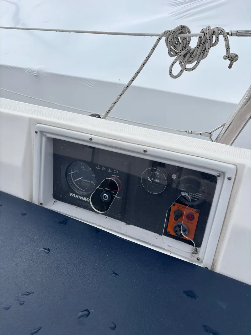 Slide: The Image of Hunter 336 2009 - 35