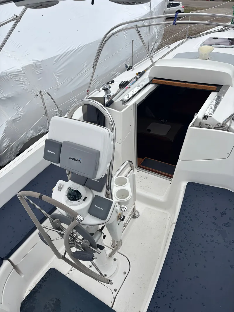 Slide: The Image of Hunter 336 2009 - 39