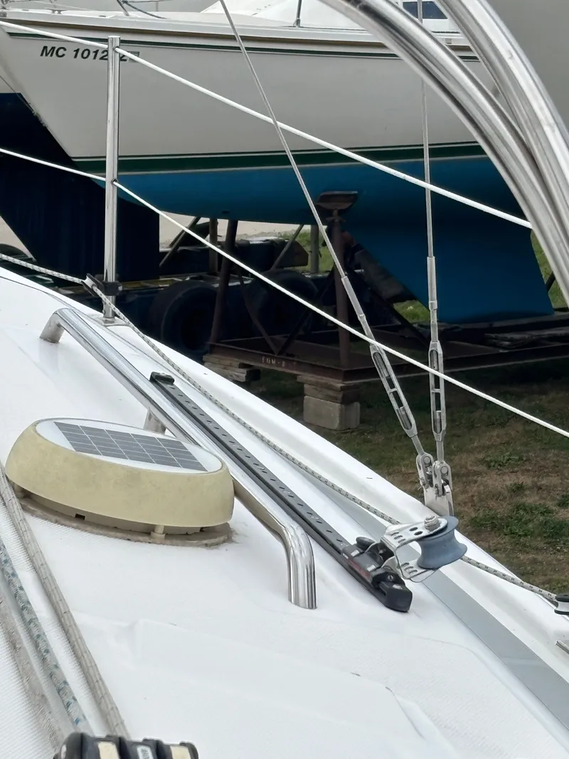 Slide: The Image of Hunter 336 2009 - 42