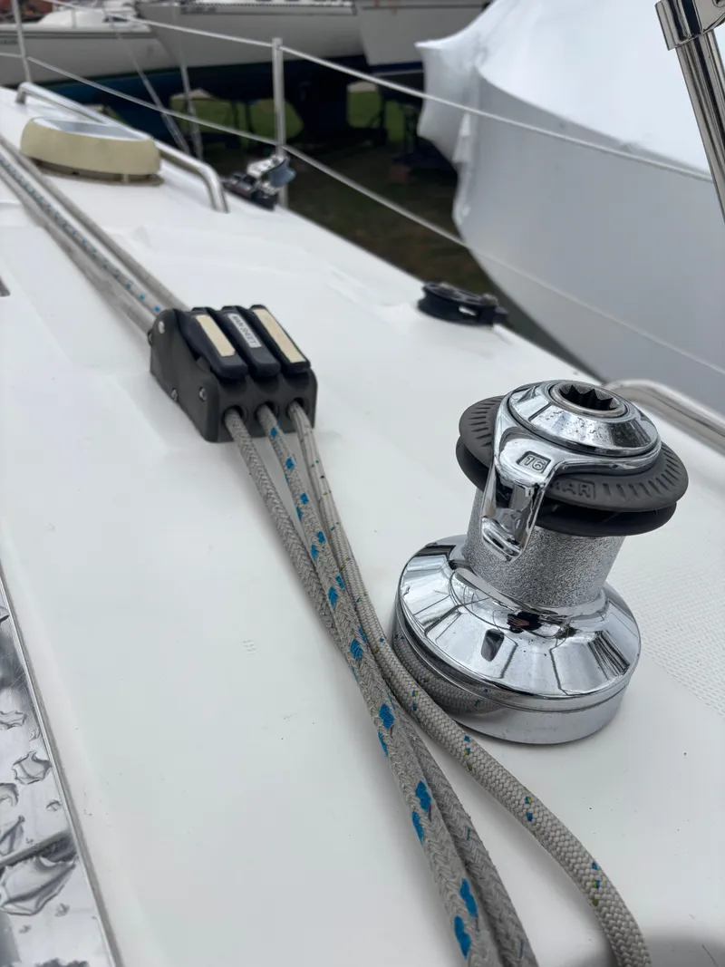 Slide: The Image of Hunter 336 2009 - 45