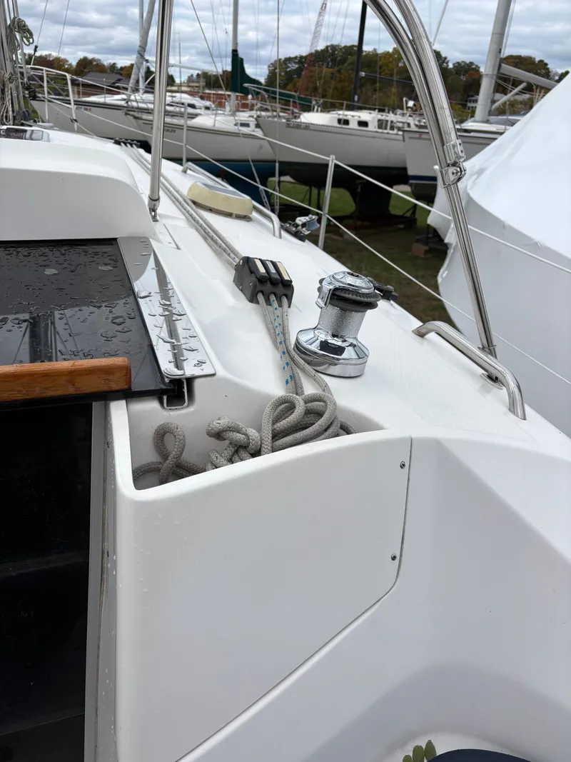 Slide: The Image of Hunter 336 2009 - 48