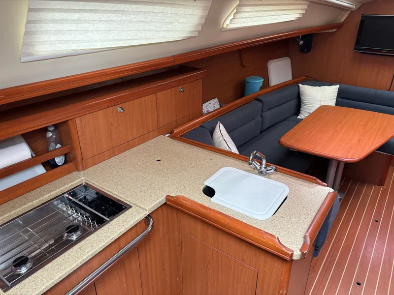 Slide: The Image of Hunter 336 2009 - 50