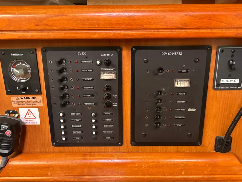 Slide: The Image of Hunter 336 2009 - 60