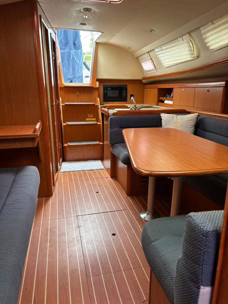 Slide: The Image of Hunter 336 2009 - 63