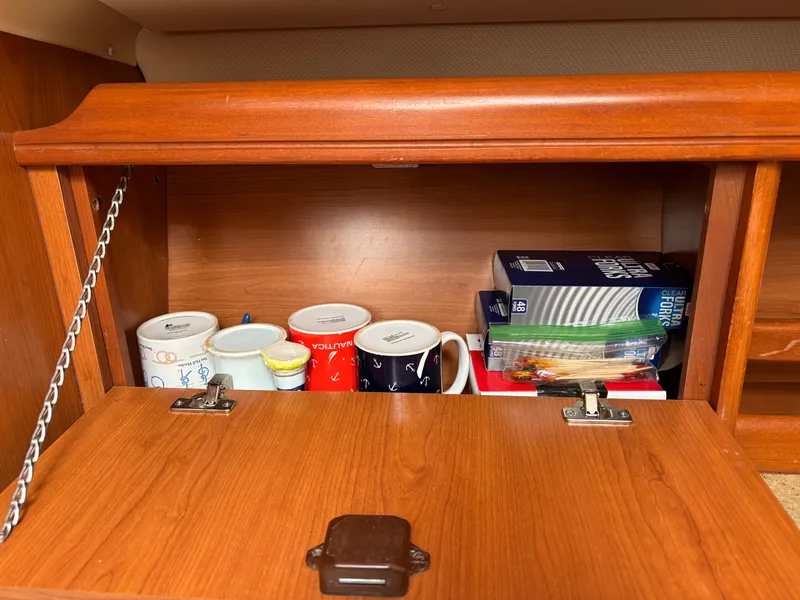 Slide: The Image of Hunter 336 2009 - 72