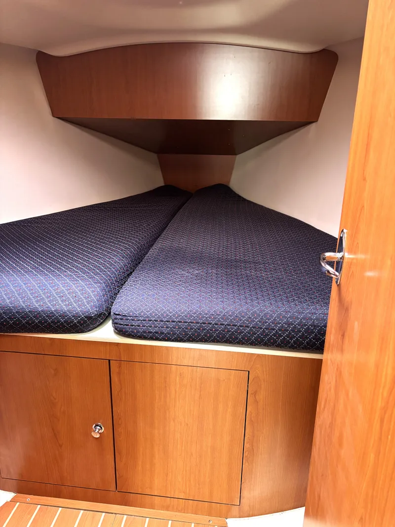 Slide: The Image of Hunter 336 2009 - 85