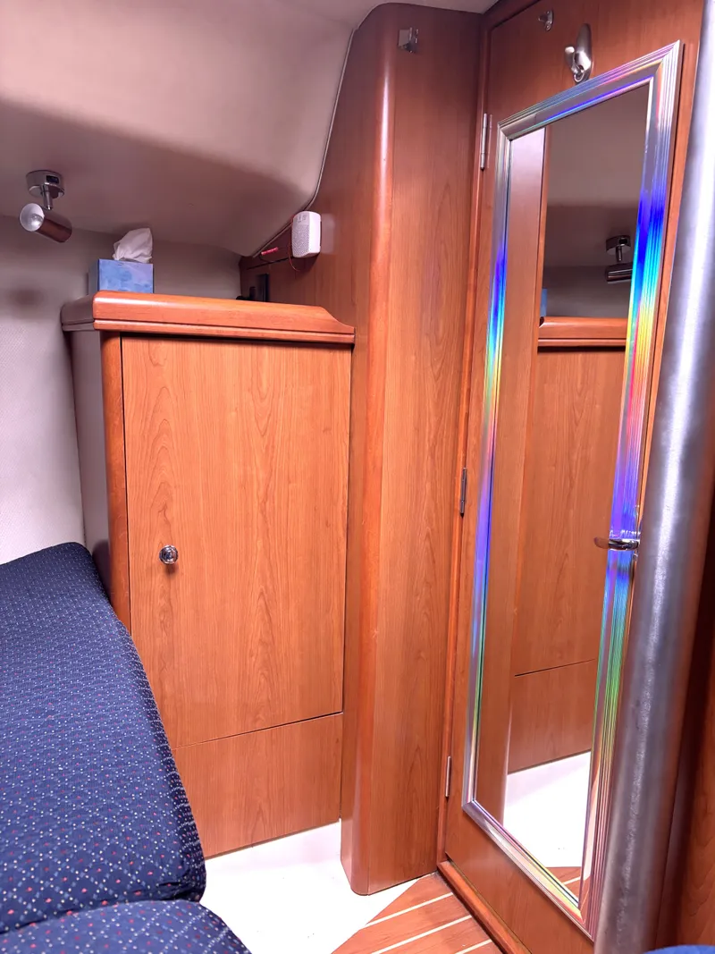 Slide: The Image of Hunter 336 2009 - 88