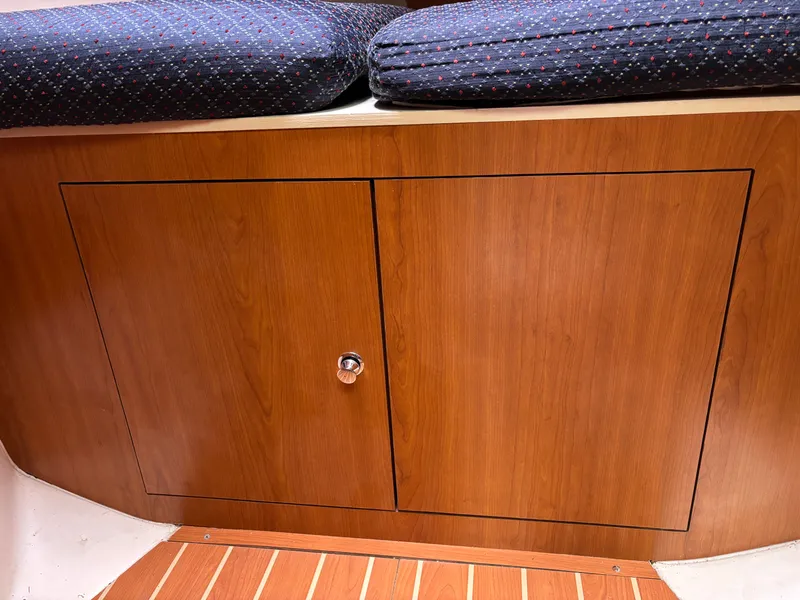 Slide: The Image of Hunter 336 2009 - 92