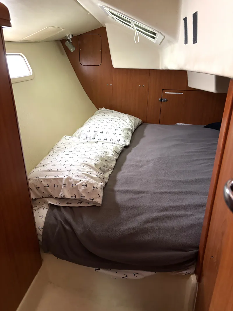 Slide: The Image of Hunter 336 2009 - 99