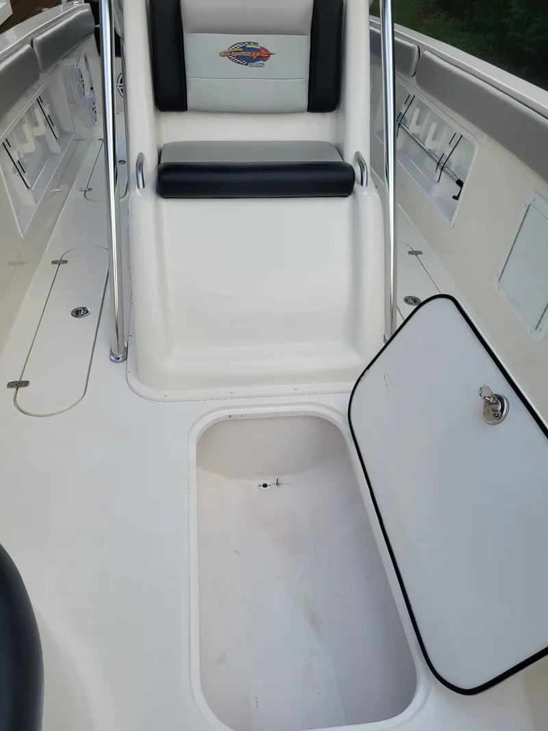 Slide: The Image of Forward Fish Box - 4