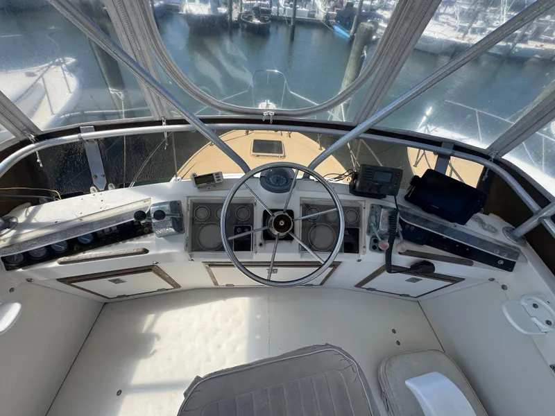 Slide: The Image of Phoenix Bass Boat 29 Convertible 1987 - 2