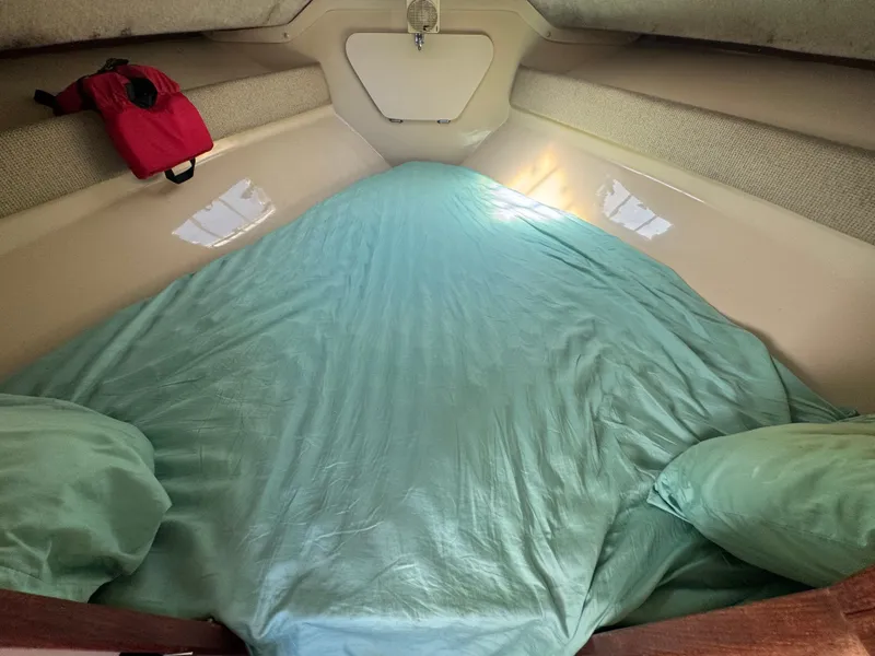 Slide: The Image of Phoenix Bass Boat 29 Convertible 1987 - 8