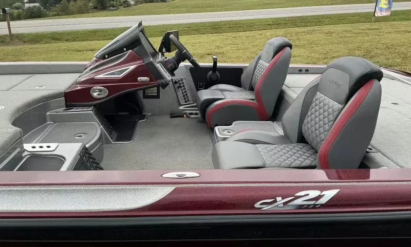 Slide: The Image of Caymas CX 21 PRO 2020 - 10