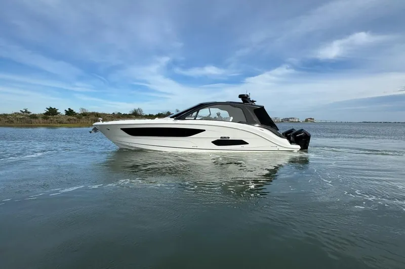 Slide: The Image of Sea Ray Sundancer 370 Outboard 2026 - 0